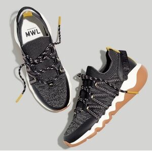 Madewell Men's Black and Yellow Sneakers